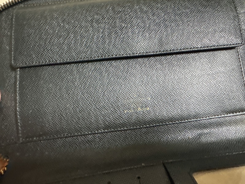 LV 黑色皮革手拿包-22