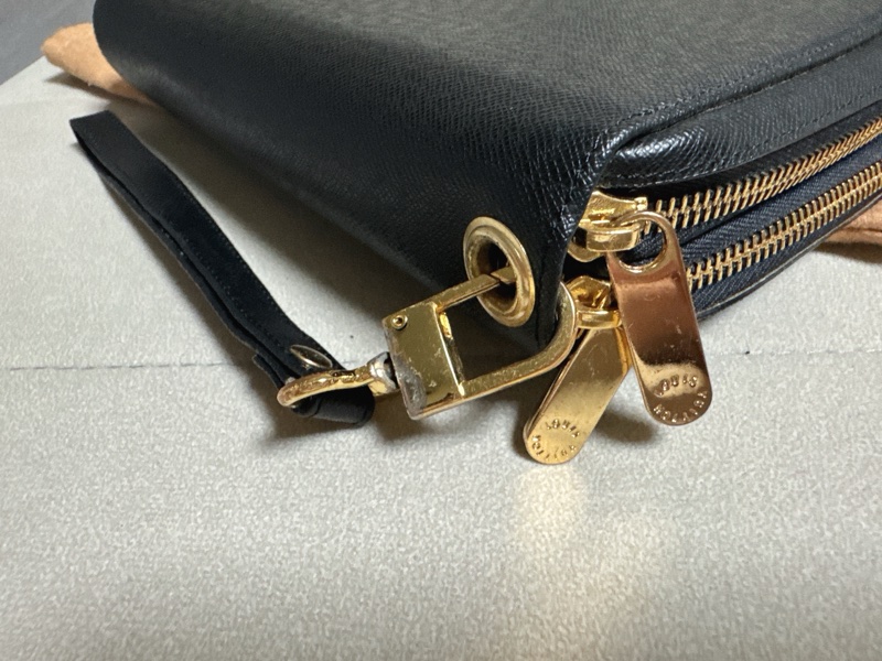 LV 黑色皮革手拿包-26