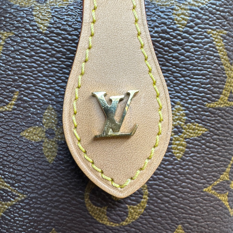 LV原花金釦Fold Me Pouch薯條包M80874-11