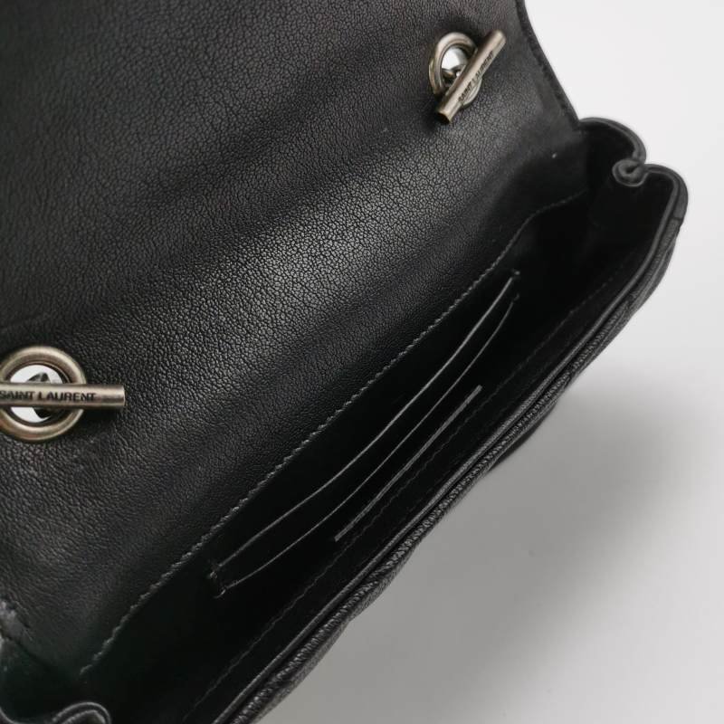 Saint Laurent College 迷你 牛皮 純色 V紋 絎縫 YSL標誌 斜背包-7