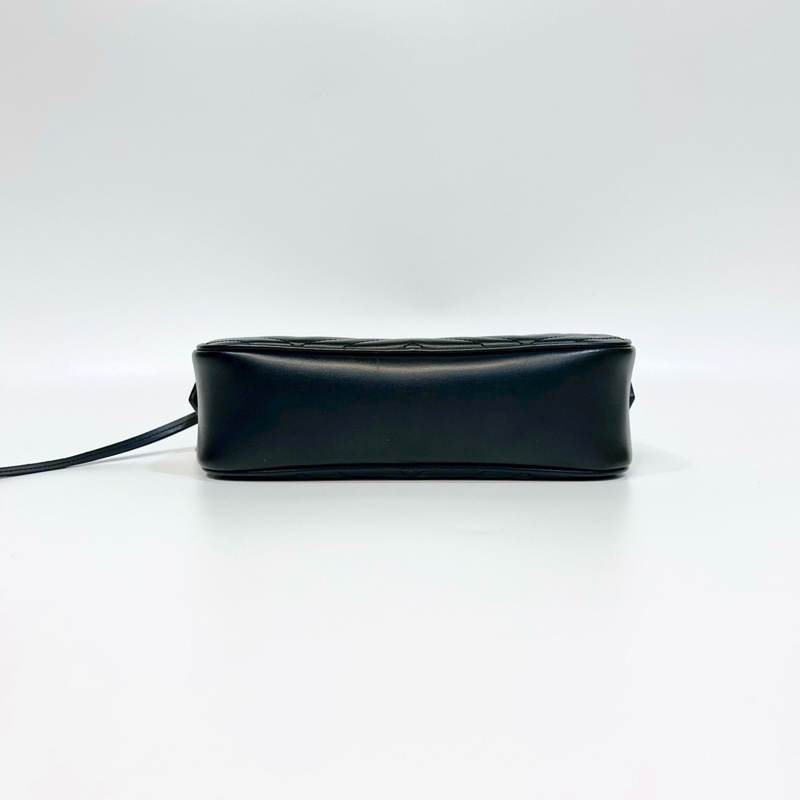 GUCCI黑金牛皮馬夢鏈條相機包24CM 447632-3