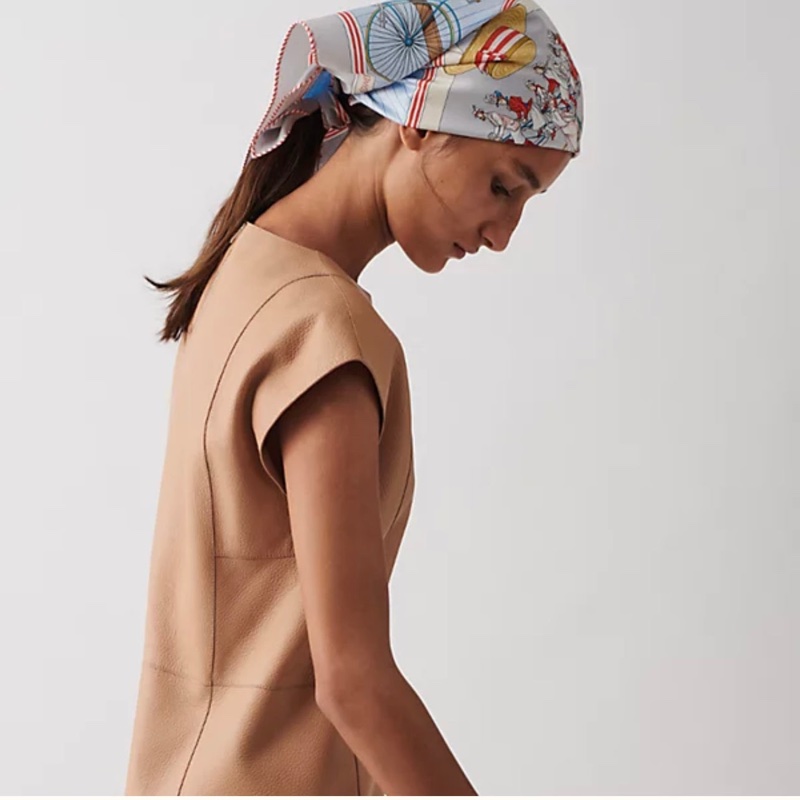 全新 特價🍊Hermes 愛馬仕 Silk scarf 70 方巾 絲巾🧣Les Bécanes 絕版復刻-1