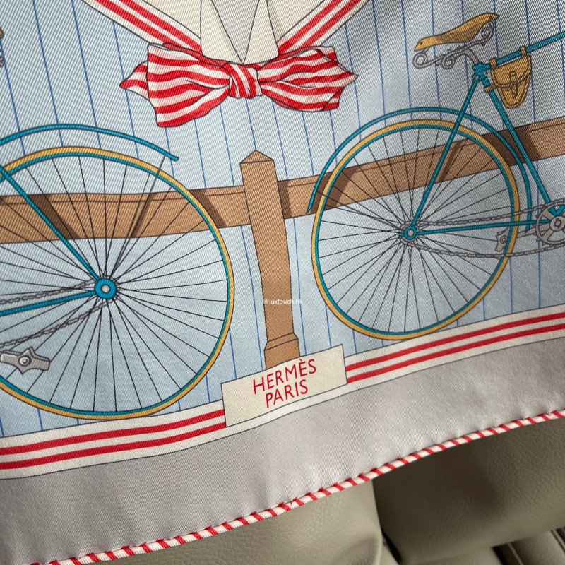 全新 特價🍊Hermes 愛馬仕 Silk scarf 70 方巾 絲巾🧣Les Bécanes 絕版復刻-3