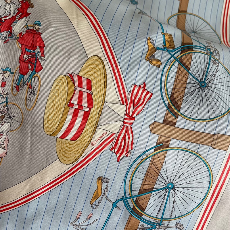 全新 特價🍊Hermes 愛馬仕 Silk scarf 70 方巾 絲巾🧣Les Bécanes 絕版復刻-5