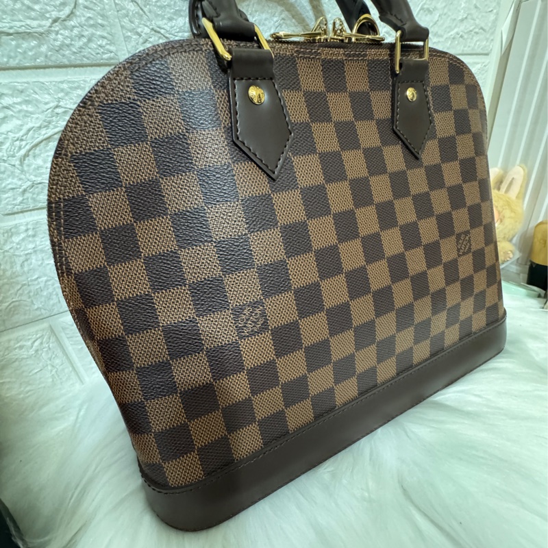 LV 咖格咖牛皮 Alma PM手提貝殼包-4