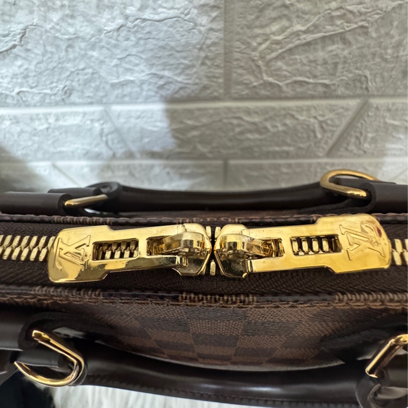 LV 咖格咖牛皮 Alma PM手提貝殼包-27