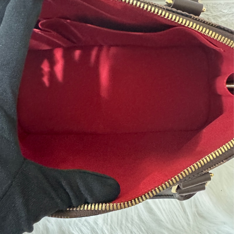 LV 咖格咖牛皮 Alma PM手提貝殼包-31