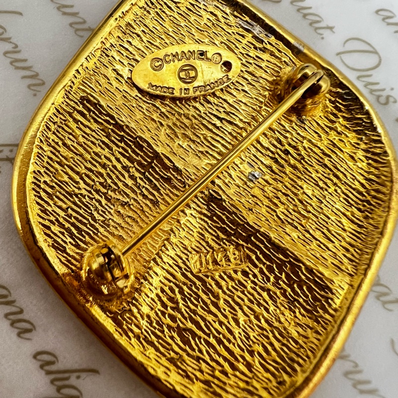 CHANEL 菱格紋胸針-4