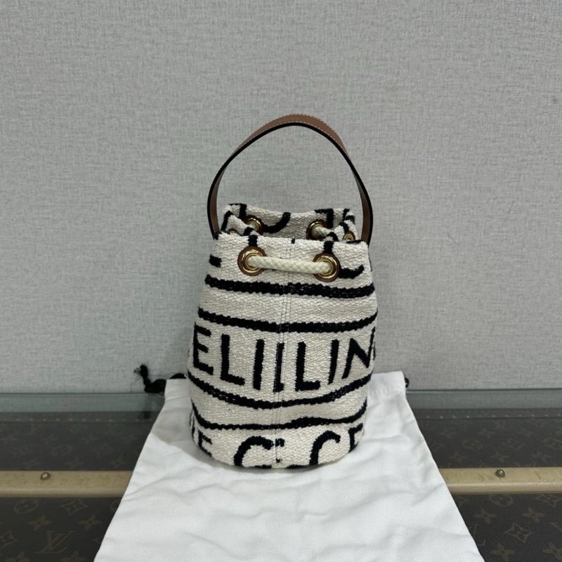 Celine 黑白Teen Celine限量毛呢編織抽繩水桶包 16*15*20 99新配件塵袋-5