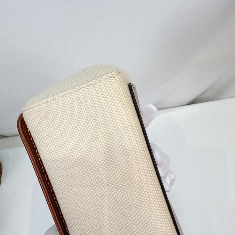莉亞精品♡ Burberry 帆布翻蓋斜背包 二手美包-9