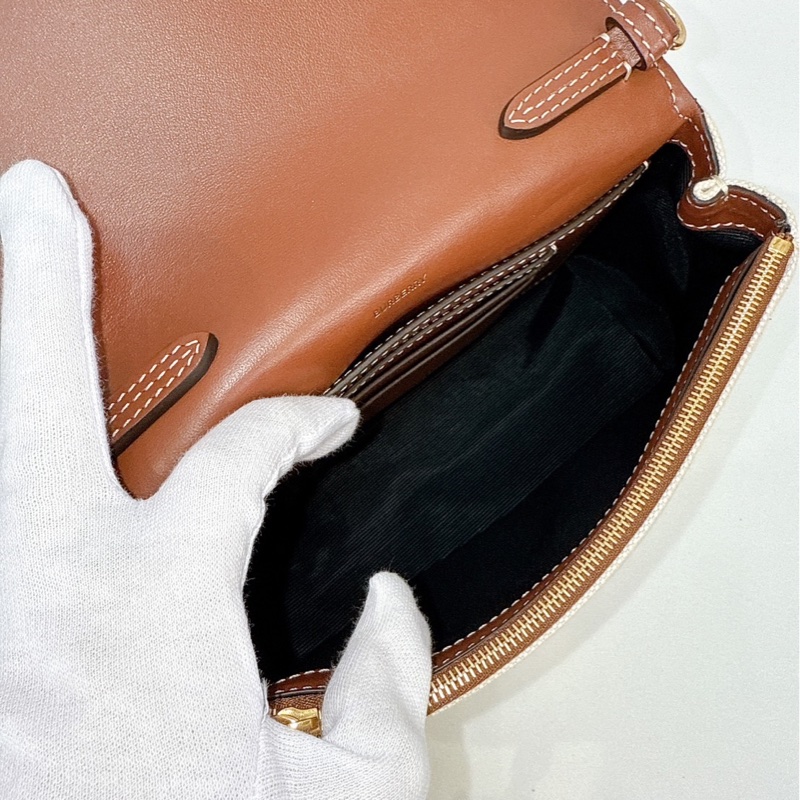 莉亞精品♡ Burberry 帆布翻蓋斜背包 二手美包-12