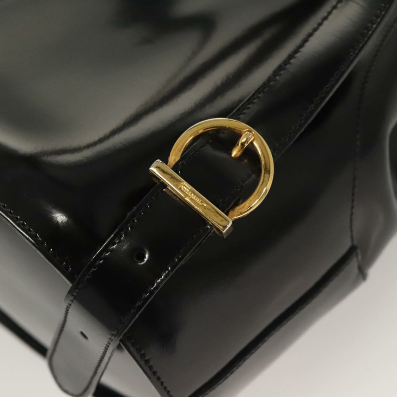 【日本直送】Salvatore Ferragamo Gancini 琺瑯黑金雙肩包 Auth 125955-8