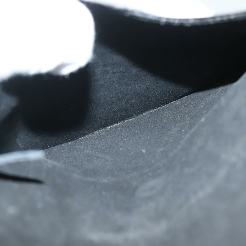 【日本直送】Salvatore Ferragamo Gancini 琺瑯黑金雙肩包 Auth 125955-23