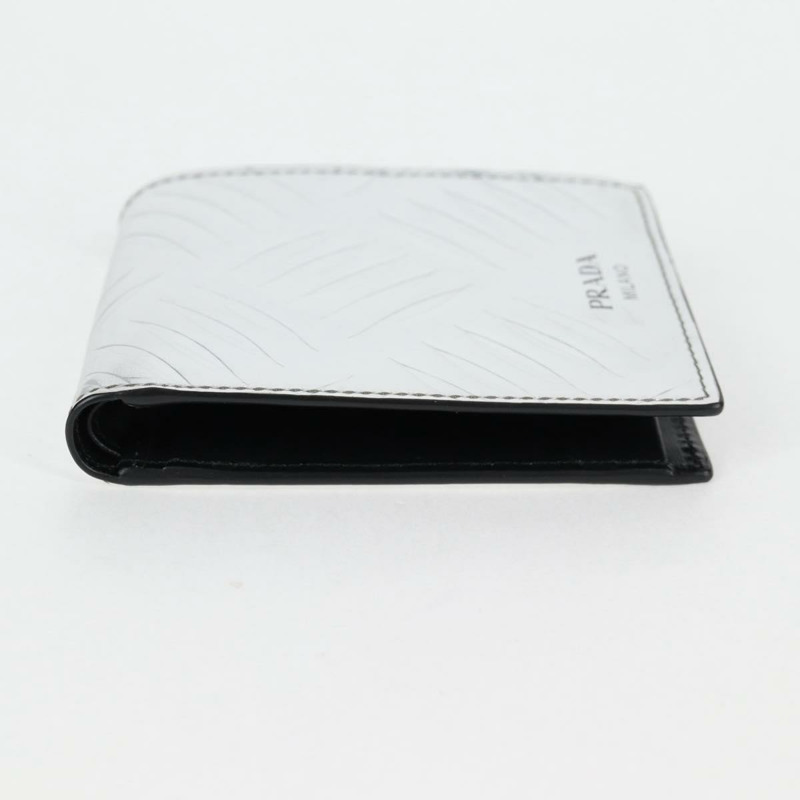 【日本直送】PRADA 皮夾 漆皮 銀色 正品 127893M-2