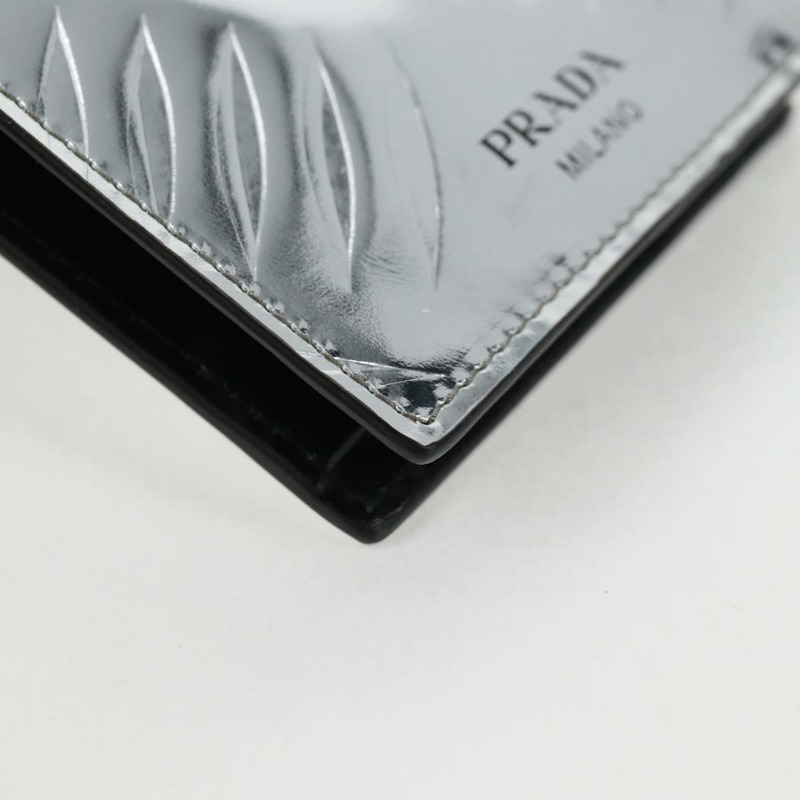 【日本直送】PRADA 皮夾 漆皮 銀色 正品 127893M-6