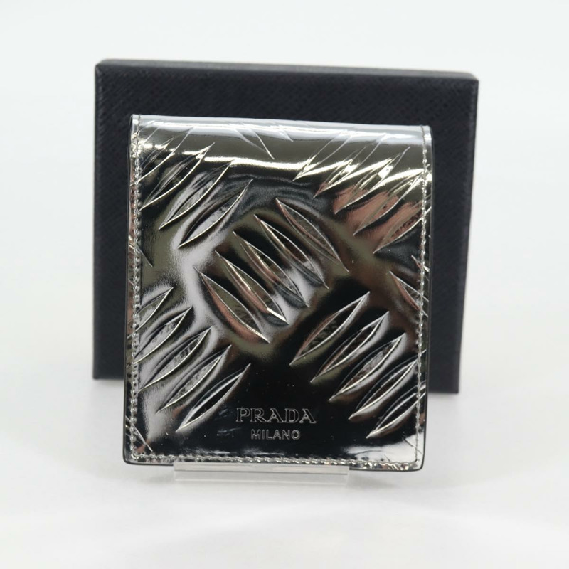【日本直送】PRADA 皮夾 漆皮 銀色 正品 127893M-11