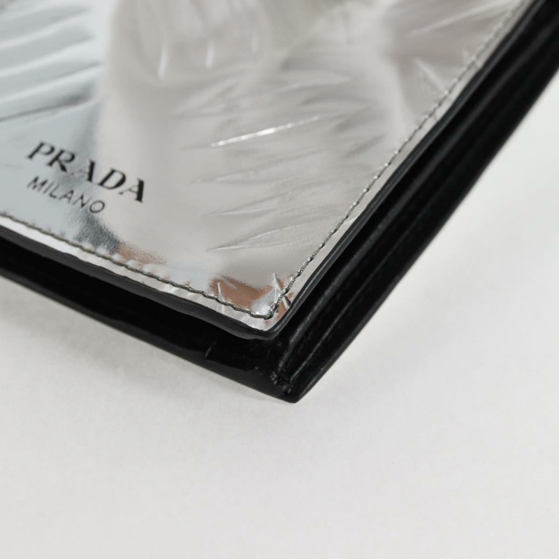 【日本直送】PRADA 皮夾 漆皮 銀色 正品 127893M-13