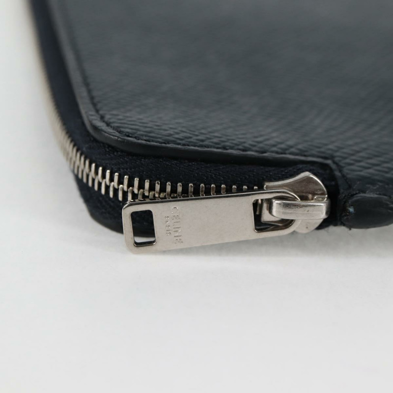 【日本直送】CELINE 手拿包 皮革 海軍藍 銀色 10B593-070 正品 127920M-8