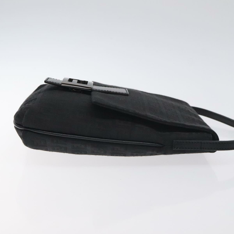 【日本直送】FENDI Zucchino 帆布單肩包 黑色 正品 129524V-2