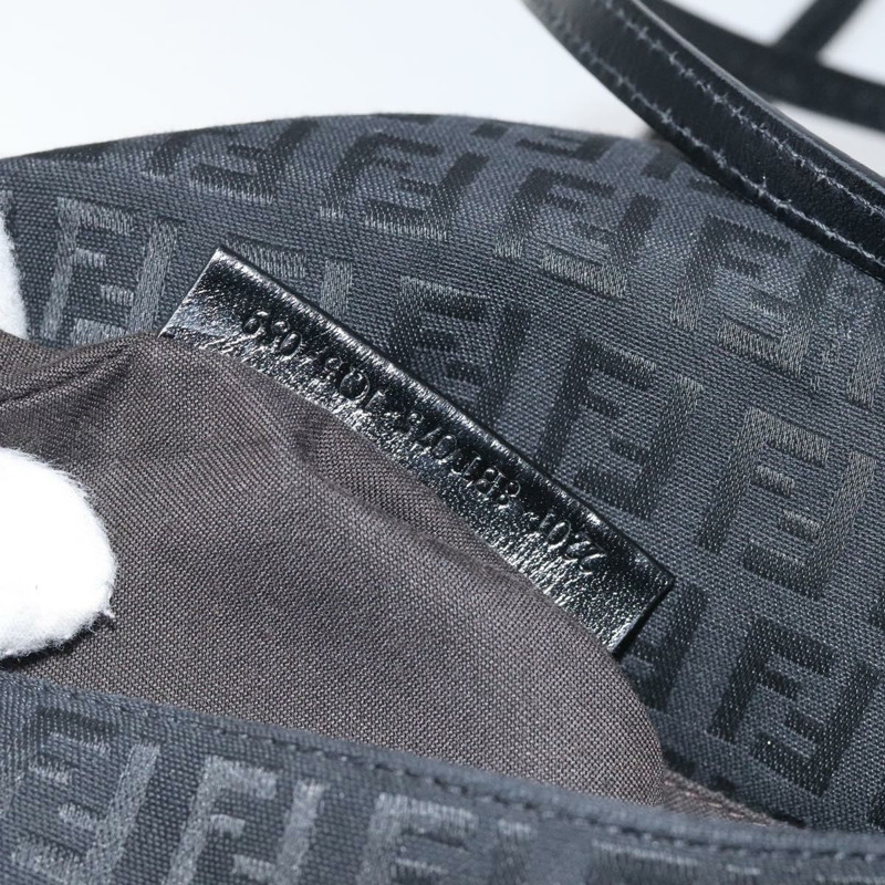 【日本直送】FENDI Zucchino 帆布單肩包 黑色 正品 129524V-11