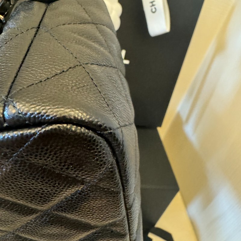 Chanel 黑色荔枝皮 淡金釦經典logo 飯盒包-9