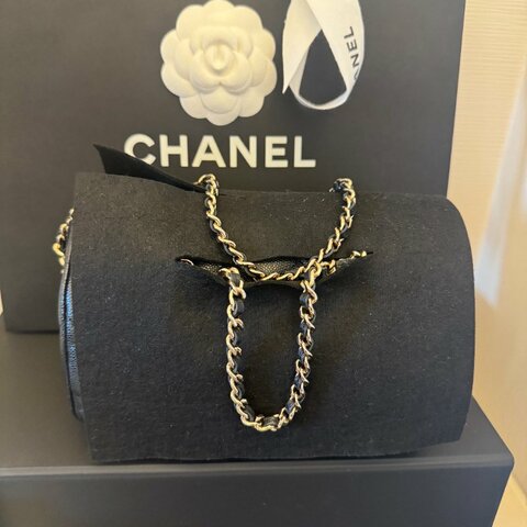 Chanel 25p 黑色荔枝皮 淡金釦經典logo 保齡球包