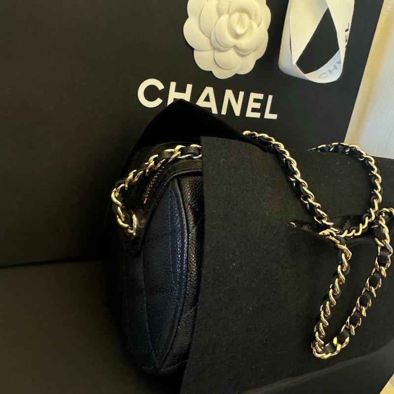 Chanel 25p 黑色荔枝皮 淡金釦經典logo 保齡球包-13