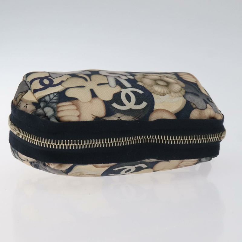 【日本直送】香奈兒 COCO 標誌尼龍海軍藍手拿包 CC 正品 129975V-4