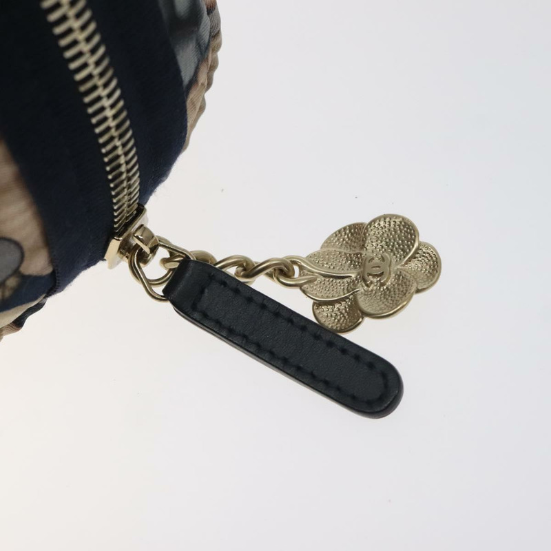 【日本直送】香奈兒 COCO 標誌尼龍海軍藍手拿包 CC 正品 129975V-7