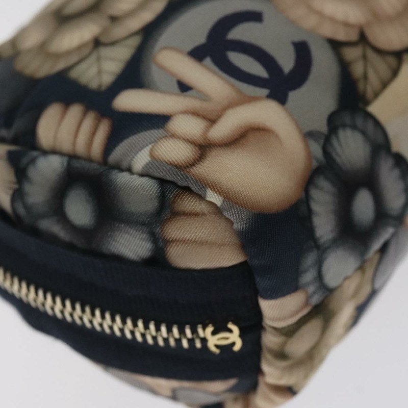 【日本直送】香奈兒 COCO 標誌尼龍海軍藍手拿包 CC 正品 129975V-15