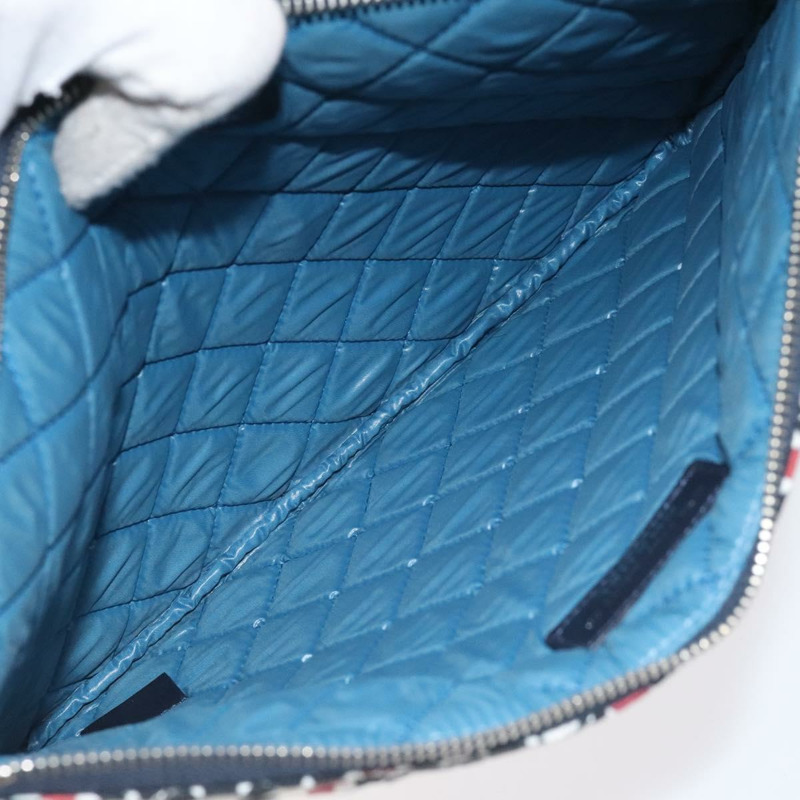 【日本直送】香奈兒聖誕手拿包 尼龍 黑色 銀色 CC 標誌 正品 130636V-8