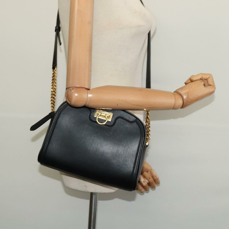 【日本直送】Salvatore Ferragamo Gancini 鏈條單肩包 皮革 黑金色 正品 131182-22