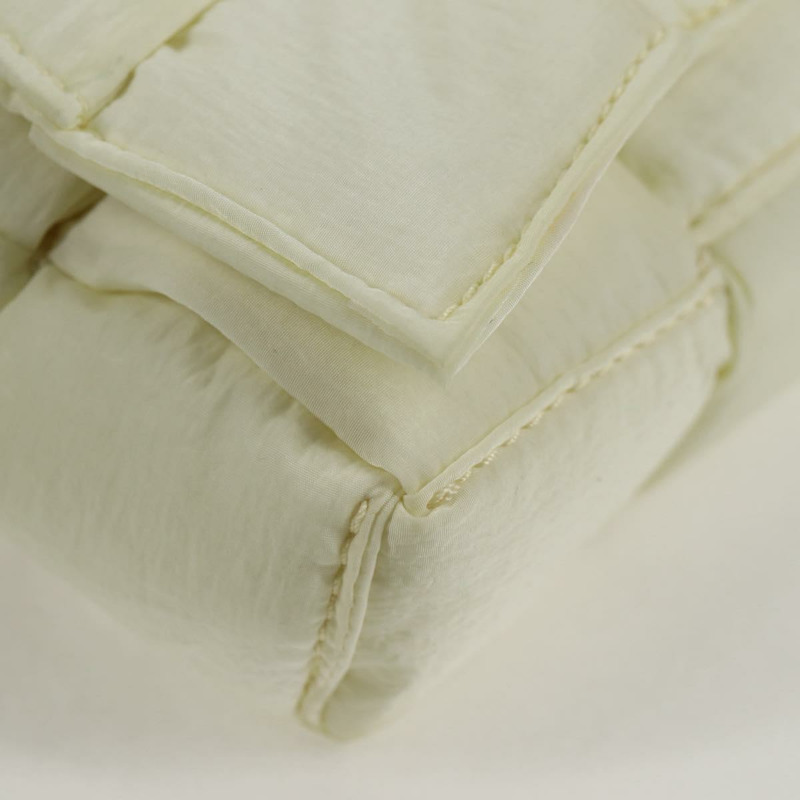 【日本直送】BOTTEGA VENETA INTRECCIATO 卡式肩背包尼龍白色正品 131085M-14