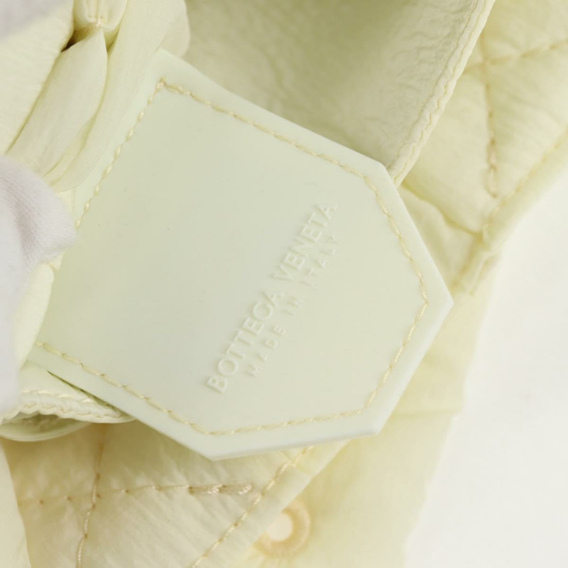 【日本直送】BOTTEGA VENETA INTRECCIATO 卡式肩背包尼龍白色正品 131085M-22