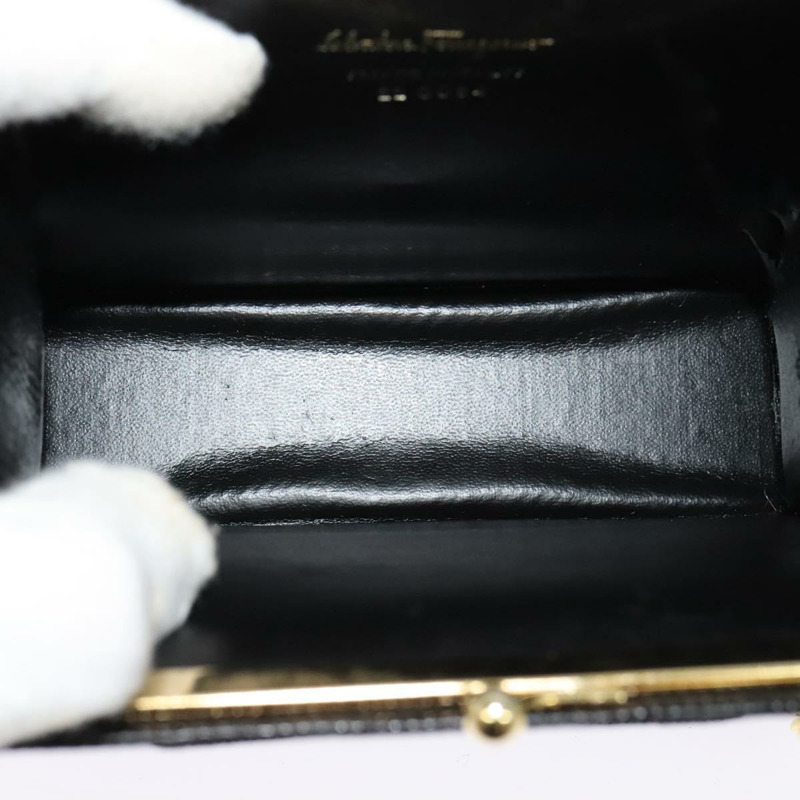 【日本直送】Salvatore Ferragamo Vala 鏈條單肩包 皮革壓花 黑色 正品 132311-9