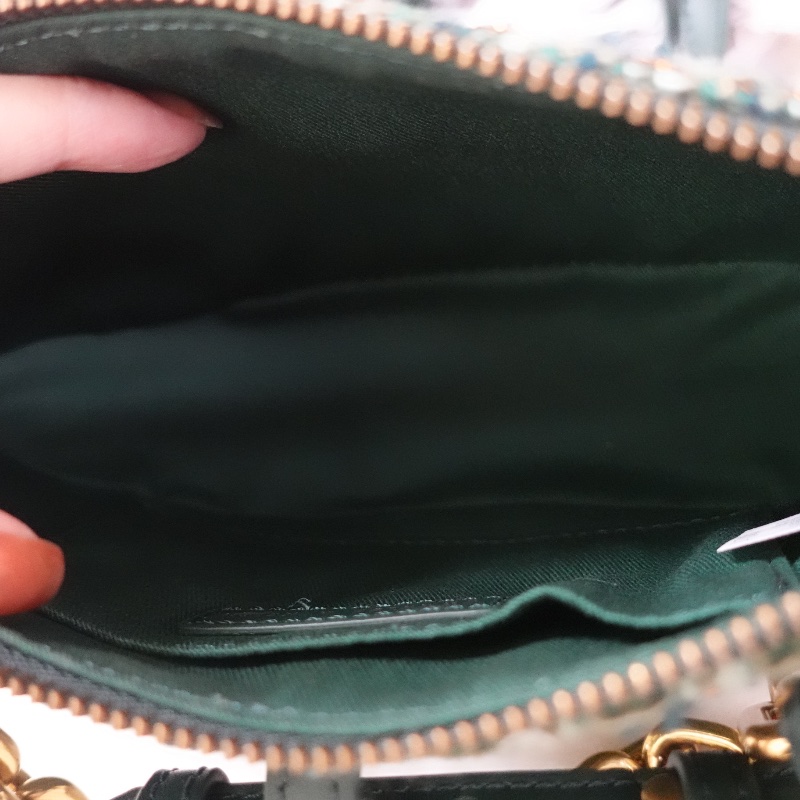 CHARLES & KEITH Trudy 皮帶金屬釦腋下包-綠色-2