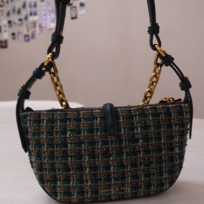 CHARLES & KEITH Trudy 皮帶金屬釦腋下包-綠色-5