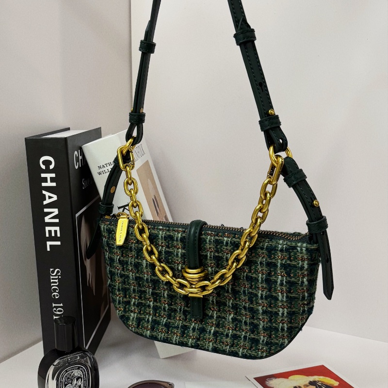 CHARLES & KEITH Trudy 皮帶金屬釦腋下包-綠色-9