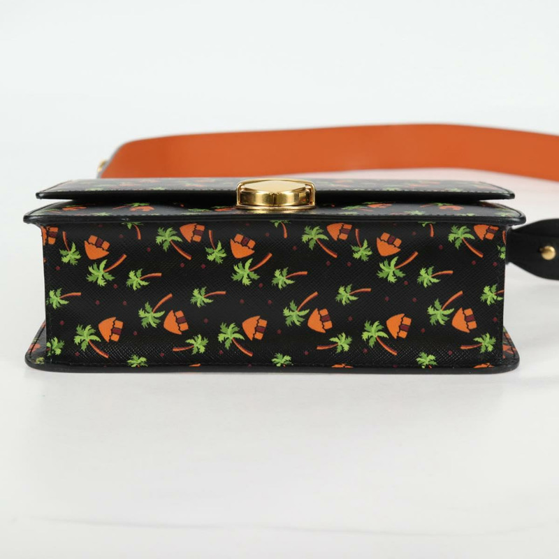 【日本直送】PRADA 黑色金色皮革肩背包，正品編號 134572V-4