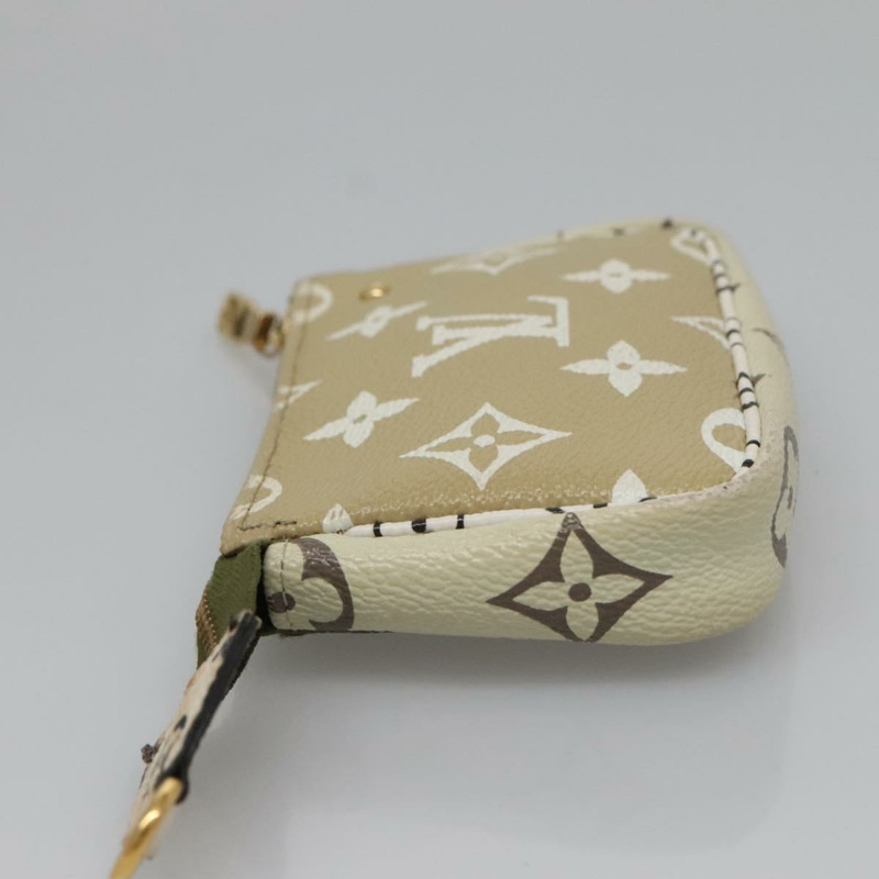 【日本直送】路易威登 Monogram Giant Mini Pochette 手拿包 象牙色 M67579 正品 136302-3