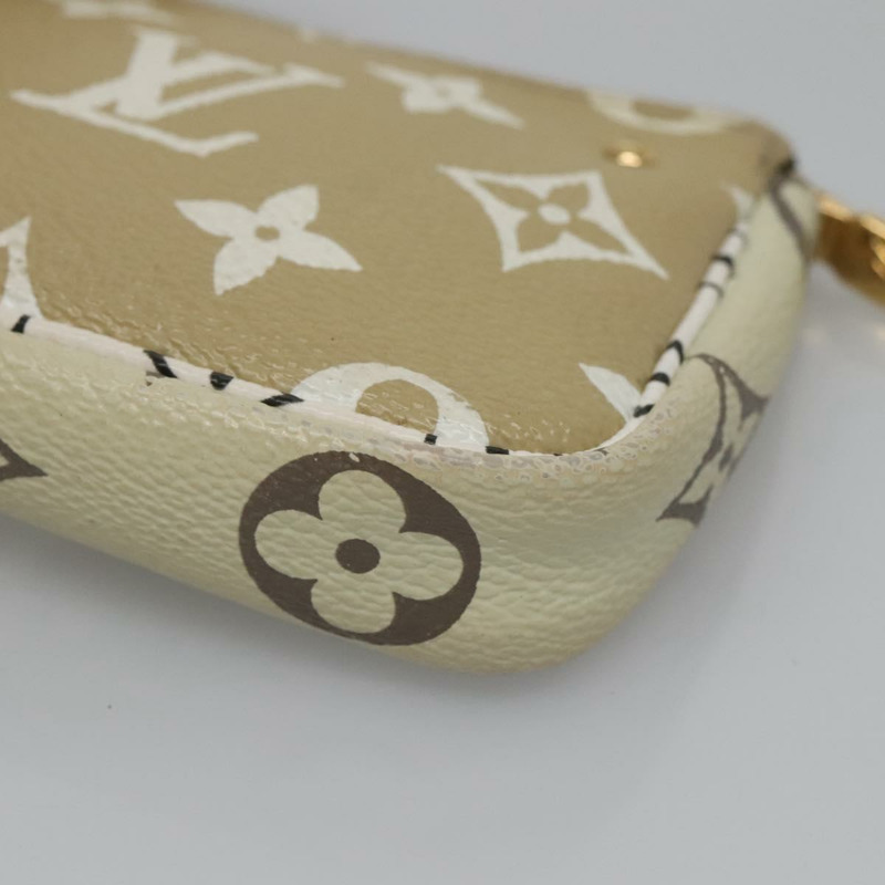 【日本直送】路易威登 Monogram Giant Mini Pochette 手拿包 象牙色 M67579 正品 136302-6
