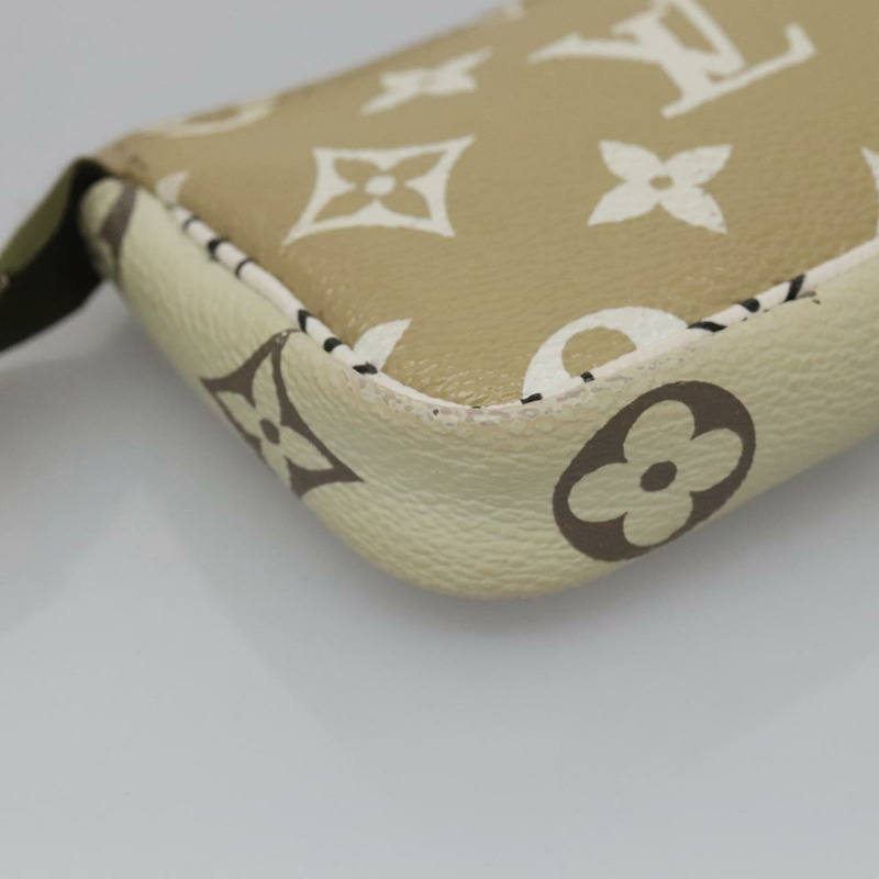 【日本直送】路易威登 Monogram Giant Mini Pochette 手拿包 象牙色 M67579 正品 136302-13