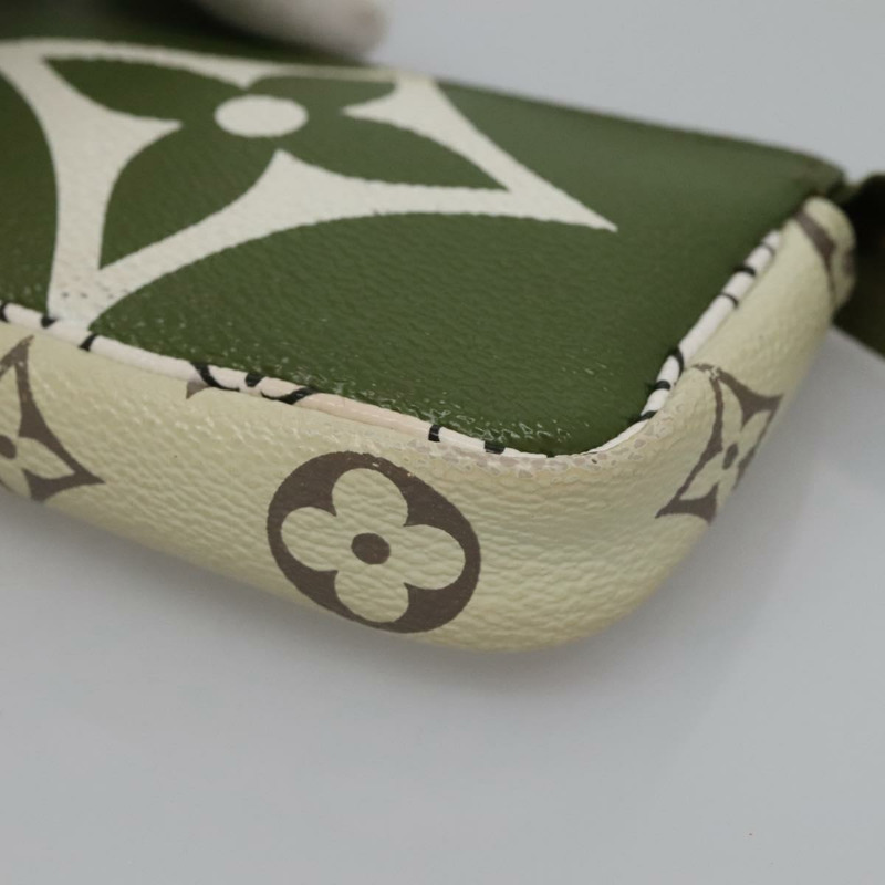 【日本直送】路易威登 Monogram Giant Mini Pochette 手拿包 象牙色 M67579 正品 136302-14