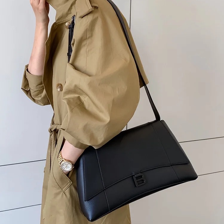 Balenciaga 黑色全皮Downtown 大號沙漏包-0