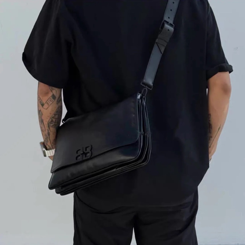 Balenciaga BB 黑武士 Soft 大號 超級酷-0