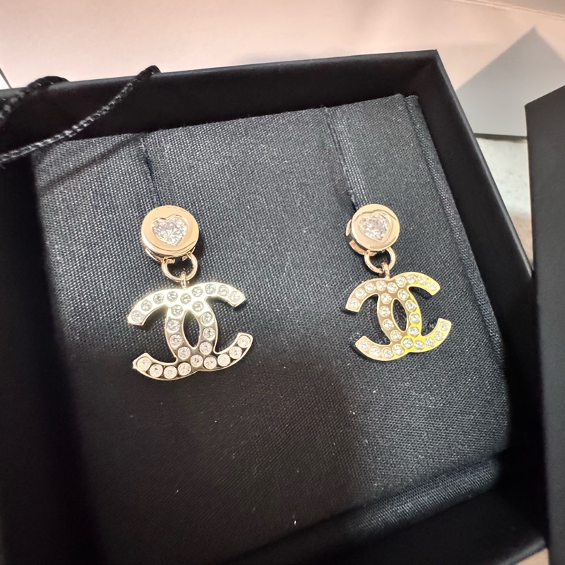 Chanel / 香奈兒 𝟐𝟒B耳環新款  愛心水晶鑽 淺金色 雙C耳環-2