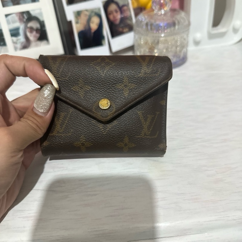 LOUIS VUITTON 三折短夾-0