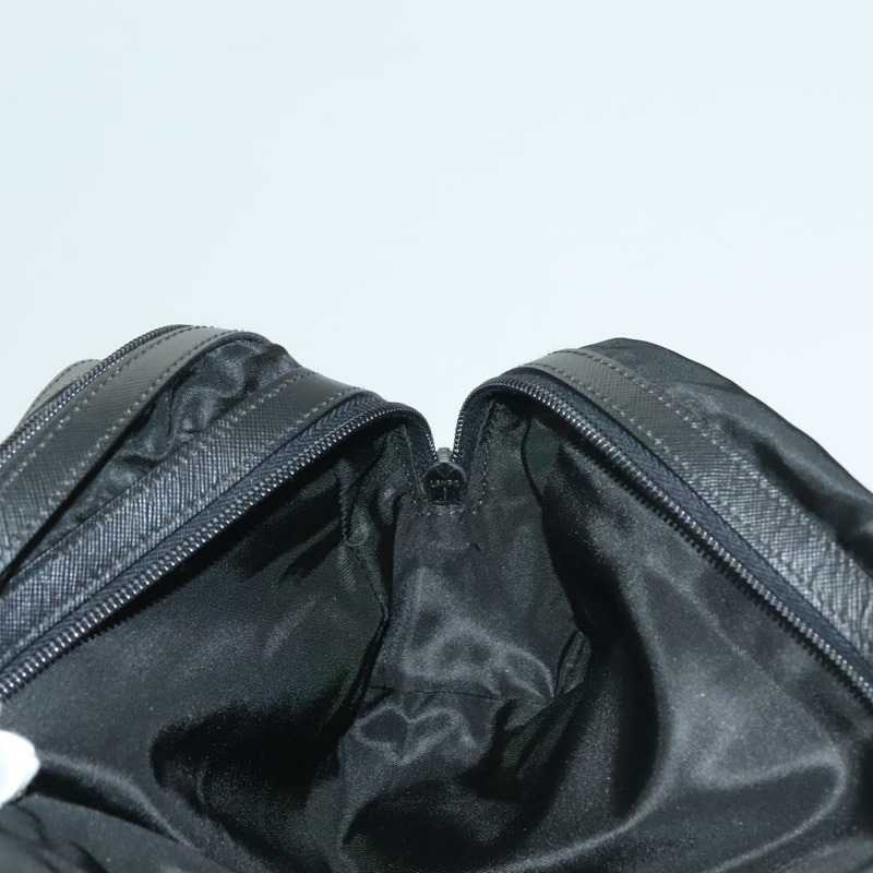 【日本直送】PRADA 手拿包 尼龍皮革 黑銀色 正品 ki5843-19