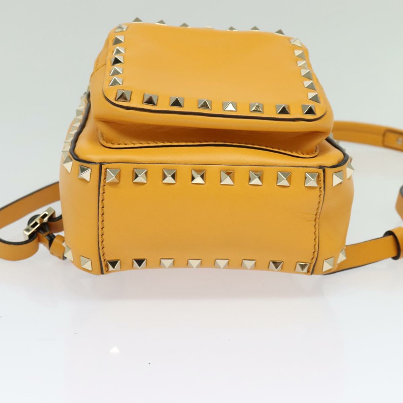 【日本直送】VALENTINO 鉚釘雙肩包 皮革 黃色 銀色 正品 BA3815-4