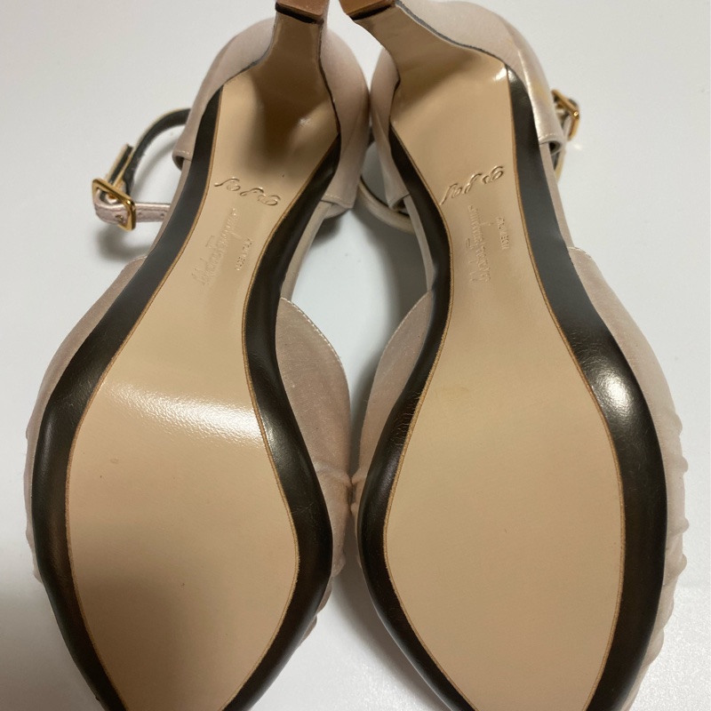Salvatore Ferragamo Heels-4